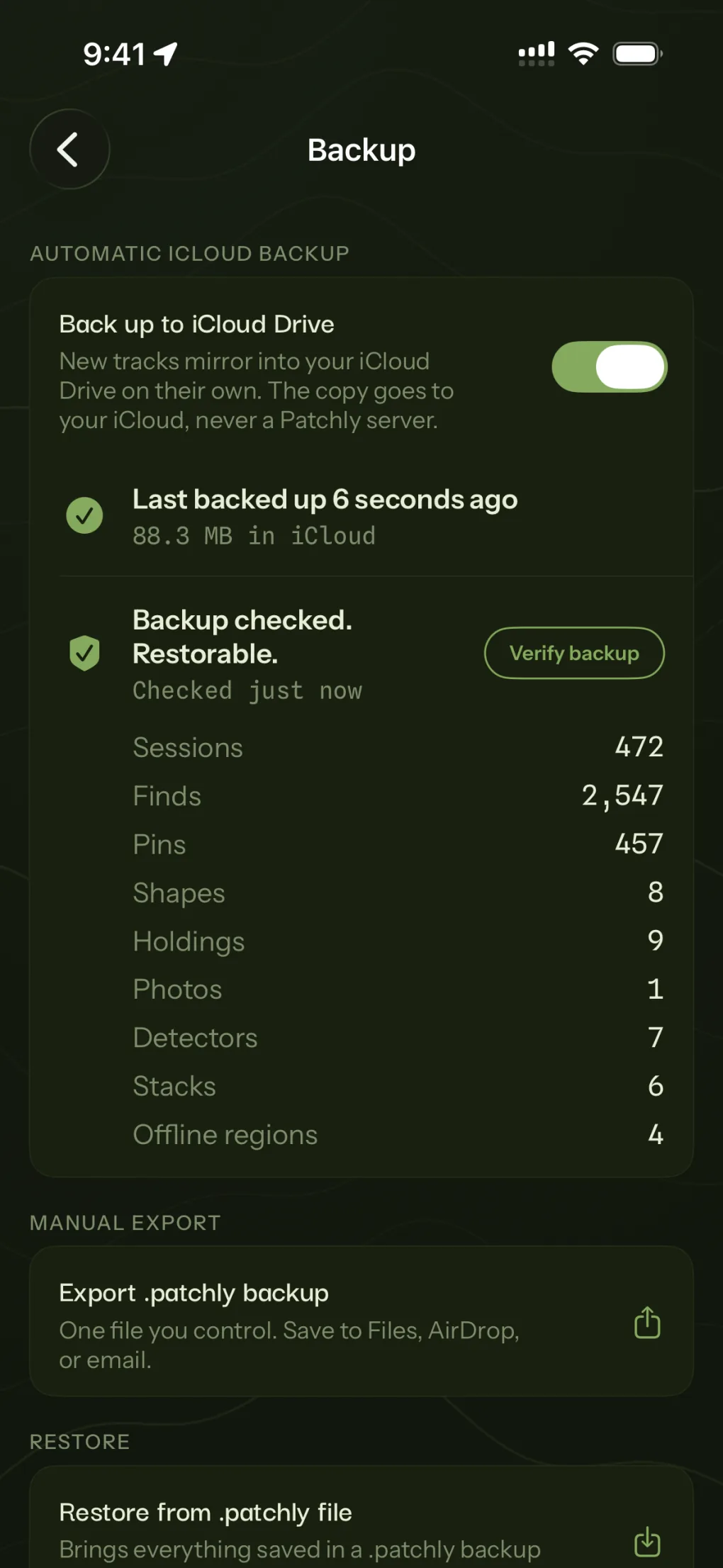 Backup screen showing an automatic iCloud backup checked and restorable, with counts per record type and a manual .patchly export.